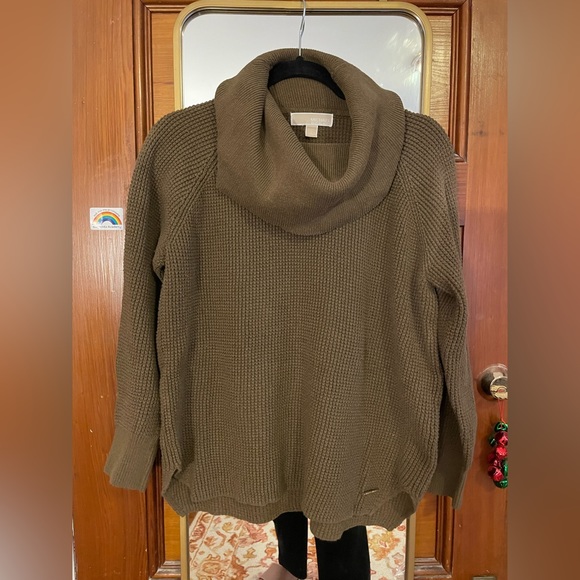 Michael Kors Olive Knit Sweater L - Picture 2 of 8